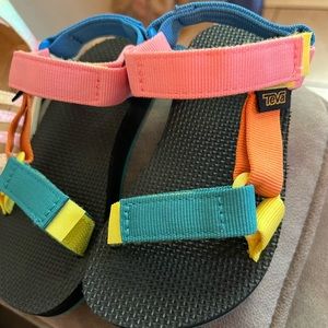 NWOT TEVA sandals
